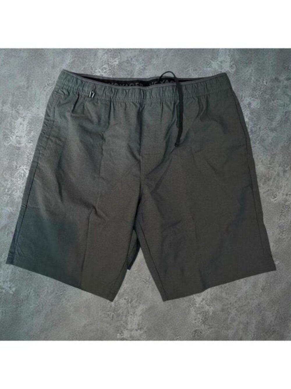 Voyager Men’s XL Activewear Gray Shorts NWT